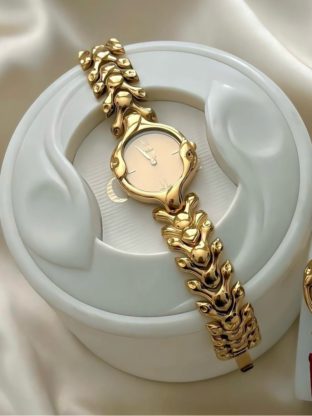 AUTHENTIC VERY RARE VINTAGE CHLOE ART NOVEAU WATCH